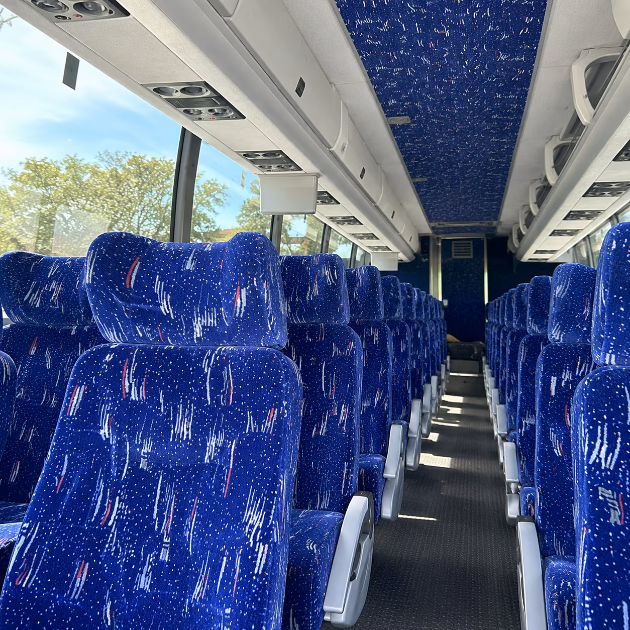 charter bus transfers between lawton and will rogers world airport okc