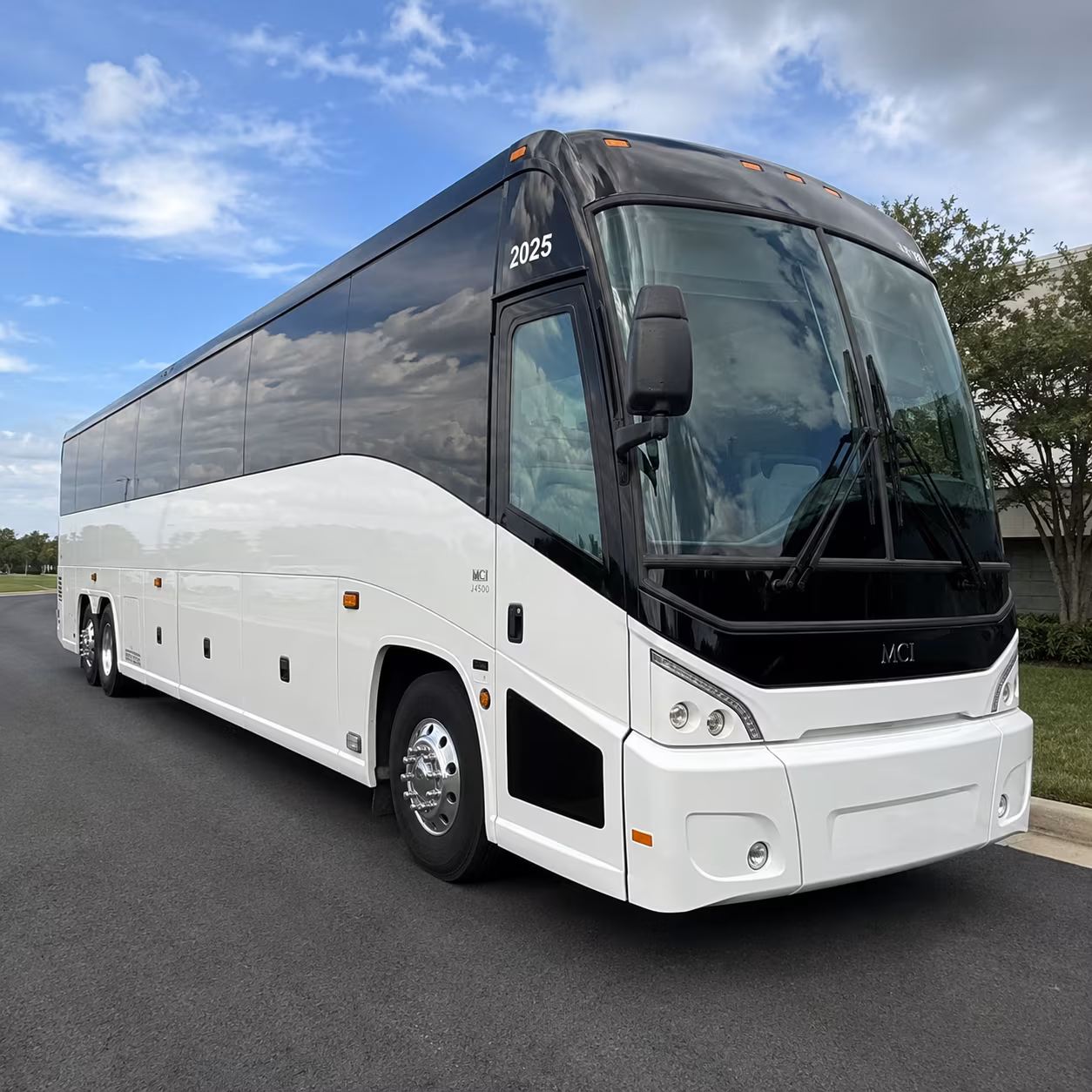 lawton wedding and private event shuttle buses that run on your schedule
