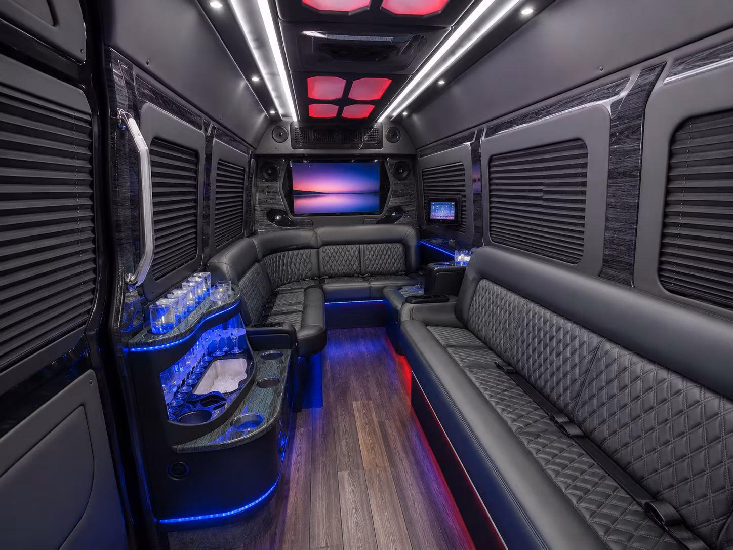 overnight bus rentals from lawton to kansas city and tulsa